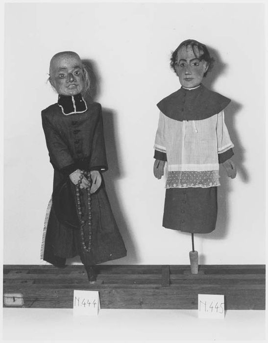 Marionnettes : le petit curé Dupet, Sacristain de Nohant