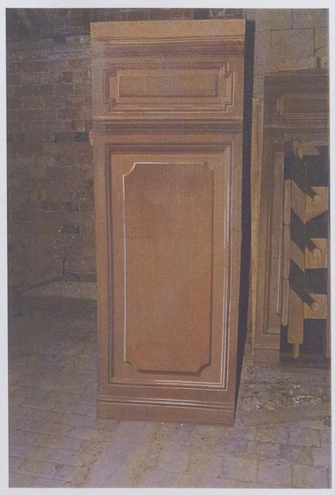 Décors de théâtre : Trompe l’oeil d’un élément architectural intérieur