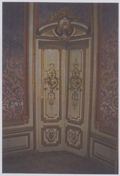 Décors de théâtre : Trompe l’oeil d’un élément architectural intérieur