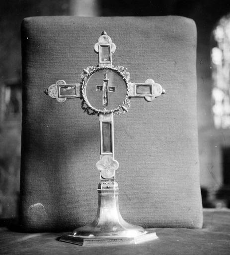 croix-reliquaire - © Ministère de la Culture (France), Médiathèque du patrimoine et de la photographie (objets mobiliers), tous droits réservés
