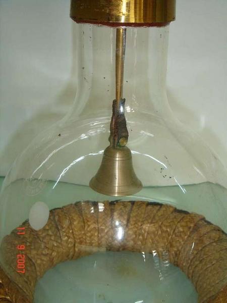 cabinet de physique du lycée René-Descartes : 52 instruments de démonstration de phénomènes physiques. Ballon à robinet pour vide, détail. - © Ministère de la Culture (France), Médiathèque du patrimoine et de la photographie (objets mobiliers), tous droits réservés
