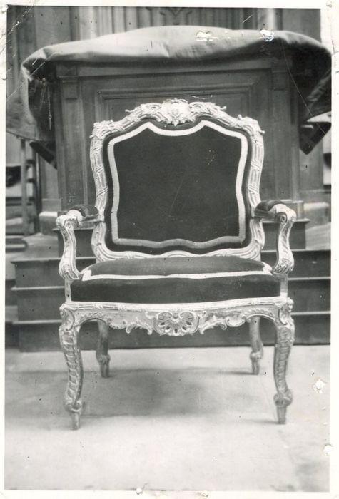 fauteuil à la reine dit de Madame de Vermandois