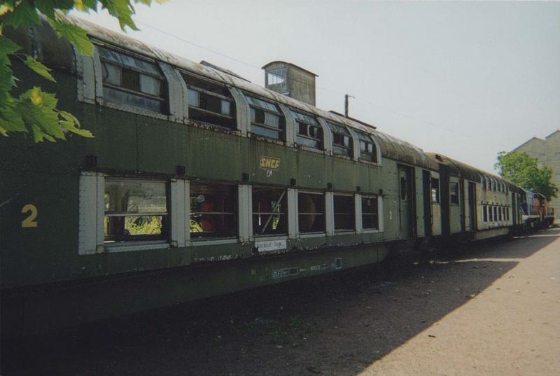 rame de 3 voitures à voyageurs à bogies, à voie normale, AKPE 07001, BKPE 07836, BDKPE 07161, vue générale