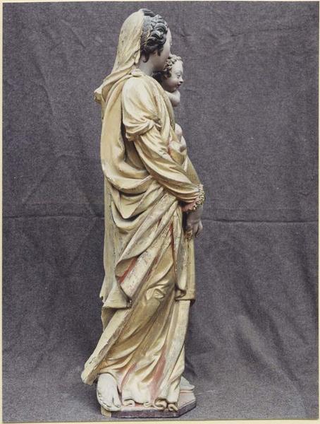 statue : Vierge à l'Enfant, profil droit, vue générale