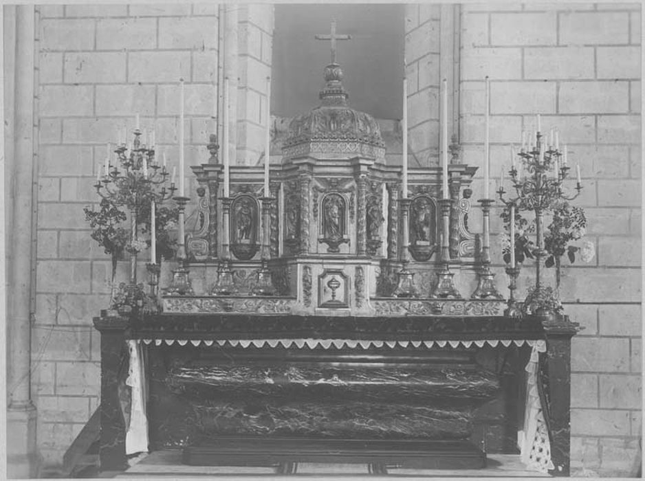 autel, retable, tabernacle