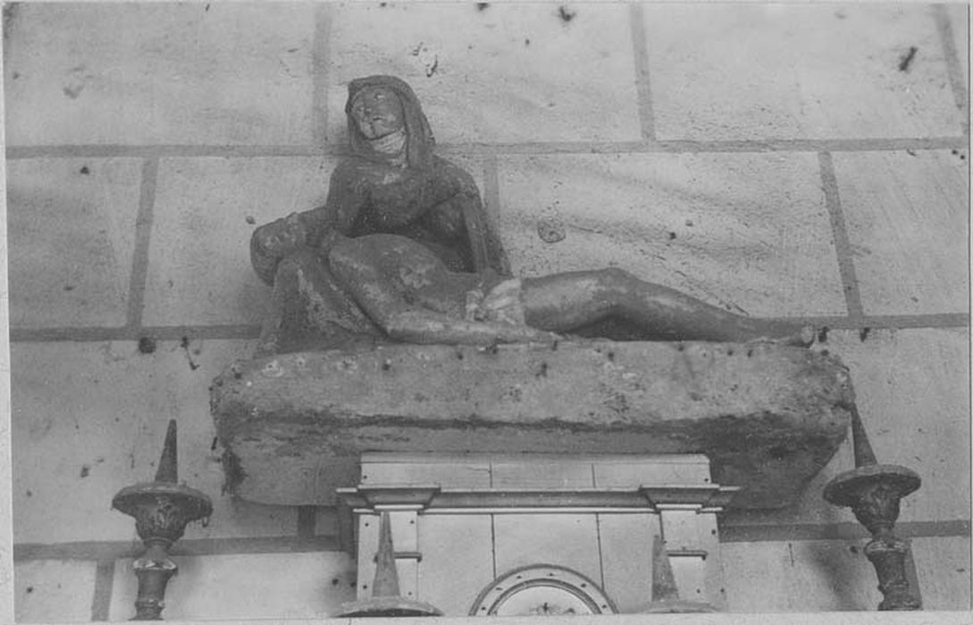 groupe sculpté : Vierge de Pitié