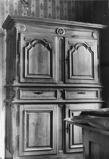 buffet, bois - © Ministère de la Culture (France), Médiathèque du patrimoine et de la photographie (objets mobiliers), tous droits réservés