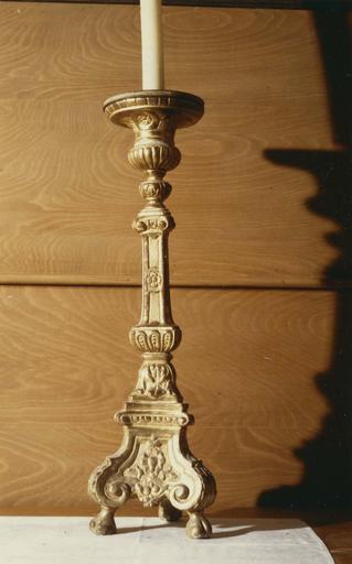 chandelier, bois sculpté et doré - © Ministère de la Culture (France), Médiathèque du patrimoine et de la photographie (objets mobiliers), tous droits réservés