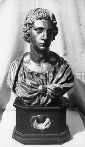buste-reliquaire, type D, n°10, bois argenté et parties dorées - © Ministère de la Culture (France), Médiathèque du patrimoine et de la photographie (objets mobiliers), tous droits réservés