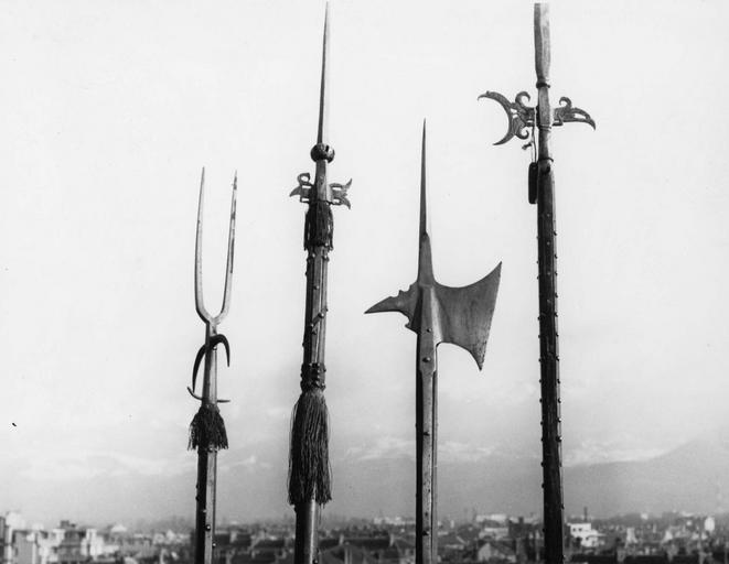 collection de hallebardes - © Ministère de la Culture (France), Médiathèque du patrimoine et de la photographie (objets mobiliers), tous droits réservés