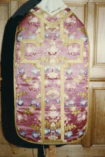 chasuble, satin - © Ministère de la Culture (France), Médiathèque du patrimoine et de la photographie (objets mobiliers), tous droits réservés