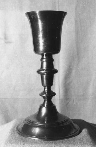 calice, étain - © Ministère de la Culture (France), Médiathèque du patrimoine et de la photographie (objets mobiliers), tous droits réservés