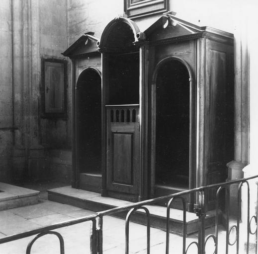 confessionnal - © Ministère de la Culture (France), Médiathèque du patrimoine et de la photographie (objets mobiliers), tous droits réservés