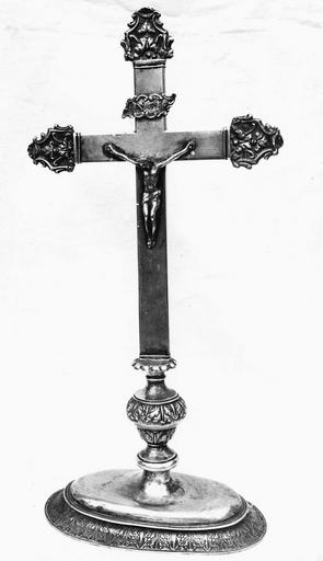 croix d'autel, argent forgé et ciselé, 1752-1753