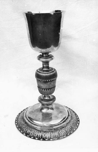 calice, argent forgé et ciselé