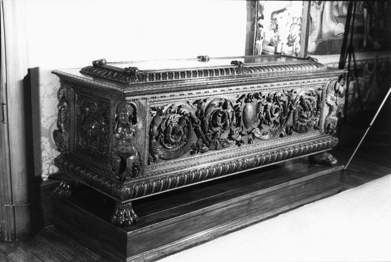 cassone, bois - © Ministère de la Culture (France), Médiathèque du patrimoine et de la photographie (objets mobiliers), tous droits réservés