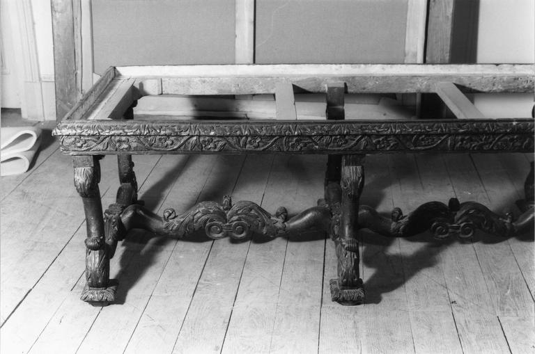 banquette, détail, bois - © Ministère de la Culture (France), Médiathèque du patrimoine et de la photographie (objets mobiliers), tous droits réservés