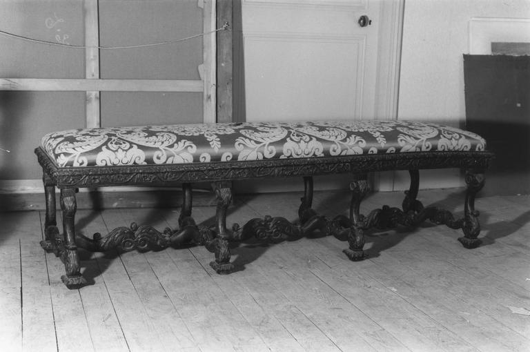 banquette, bois - © Ministère de la Culture (France), Médiathèque du patrimoine et de la photographie (objets mobiliers), tous droits réservés