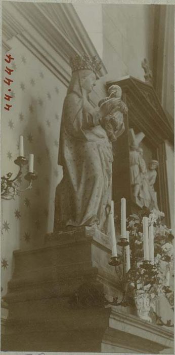 Statue : Vierge à l'Enfant (la)