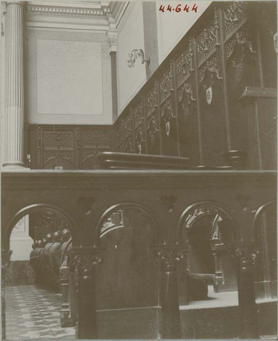 stalles, lambris de revêtement, vue partielle - © Ministère de la Culture (France), Médiathèque du patrimoine et de la photographie, diffusion RMN-GP
