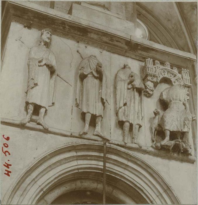 haut-relief : Hérode et les trois rois mages - © Ministère de la Culture (France), Médiathèque du patrimoine et de la photographie, diffusion RMN-GP