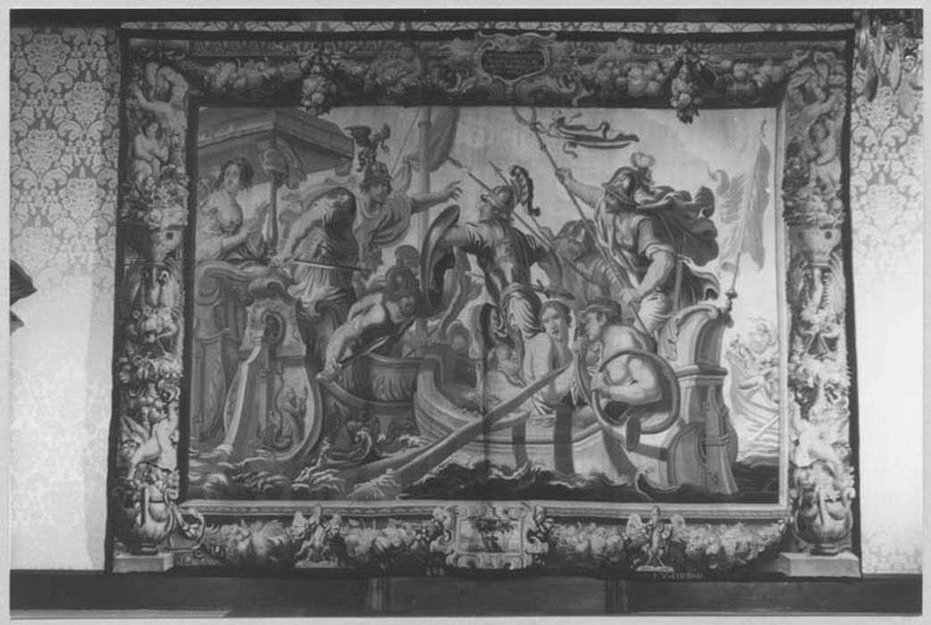 pièce murale : Histoire d'Antoine et Cléopatre, Combat naval - © Ministère de la Culture (France), Médiathèque du patrimoine et de la photographie, diffusion RMN-GP
