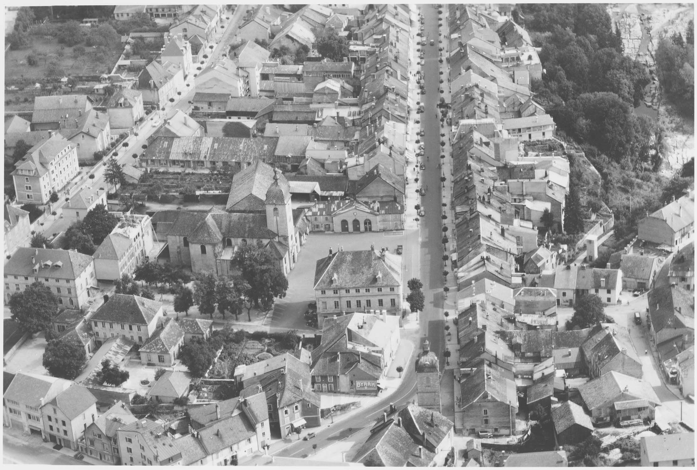 Place de l’église et rue principale