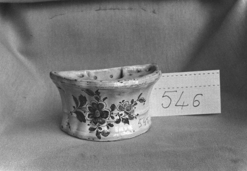 vase à fleurs (bouquetier), vue générale - © Ministère de la Culture (France), Médiathèque du patrimoine et de la photographie (objets mobiliers), tous droits réservés