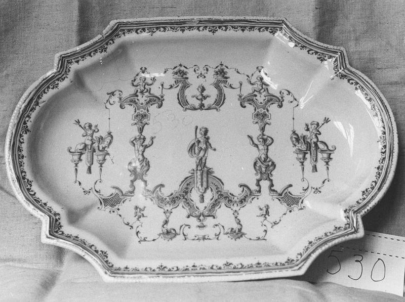 plat, vue générale - © Ministère de la Culture (France), Médiathèque du patrimoine et de la photographie (objets mobiliers), tous droits réservés