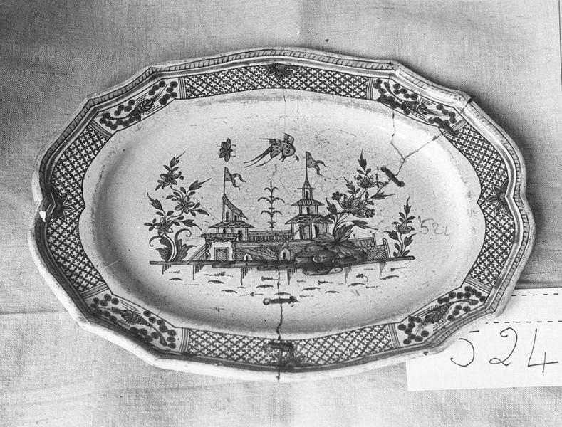 plat, vue générale - © Ministère de la Culture (France), Médiathèque du patrimoine et de la photographie (objets mobiliers), tous droits réservés