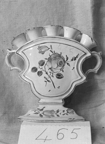 vase à fleurs (bouquetier), vue générale - © Ministère de la Culture (France), Médiathèque du patrimoine et de la photographie (objets mobiliers), tous droits réservés