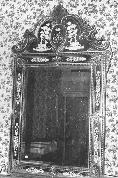 miroir d'applique, cadre, vue générale - © Ministère de la Culture (France), Médiathèque du patrimoine et de la photographie (objets mobiliers), tous droits réservés