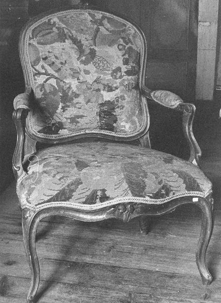 fauteuil, vue générale - © Ministère de la Culture (France), Médiathèque du patrimoine et de la photographie (objets mobiliers), tous droits réservés