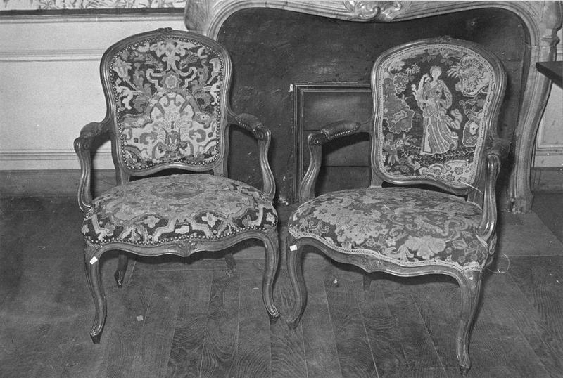 2 fauteuils, vue générale - © Ministère de la Culture (France), Médiathèque du patrimoine et de la photographie (objets mobiliers), tous droits réservés