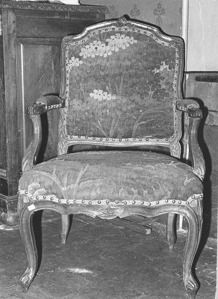 fauteuil, vue générale - © Ministère de la Culture (France), Médiathèque du patrimoine et de la photographie (objets mobiliers), tous droits réservés