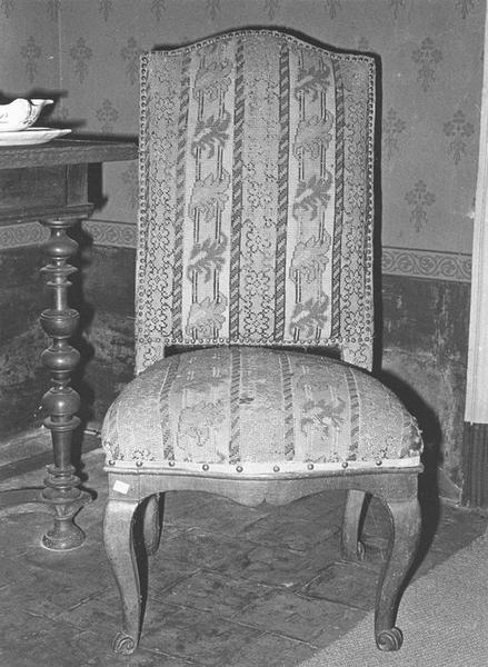 chaise, vue générale - © Ministère de la Culture (France), Médiathèque du patrimoine et de la photographie (objets mobiliers), tous droits réservés