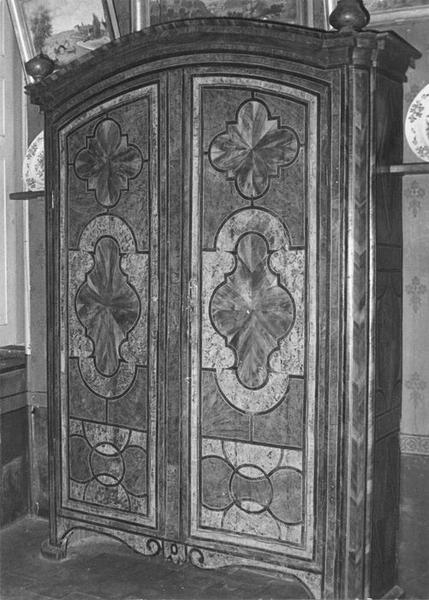 armoire, vue générale - © Ministère de la Culture (France), Médiathèque du patrimoine et de la photographie (objets mobiliers), tous droits réservés