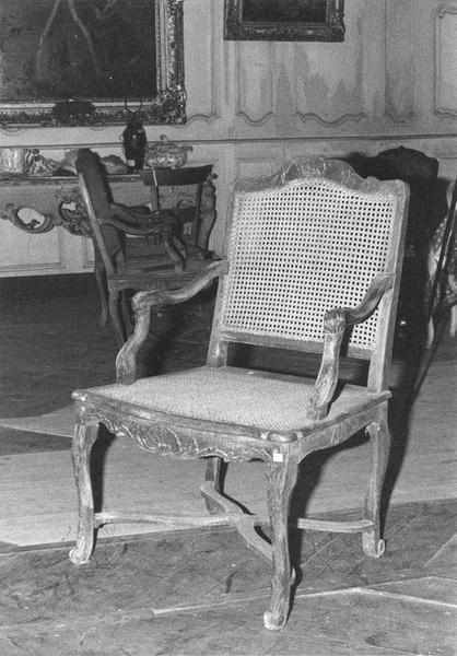 fauteuil, vue générale - © Ministère de la Culture (France), Médiathèque du patrimoine et de la photographie (objets mobiliers), tous droits réservés