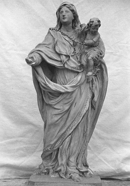 statuette : Vierge à l'Enfant, vue générale - © Ministère de la Culture (France), Médiathèque du patrimoine et de la photographie (objets mobiliers), tous droits réservés