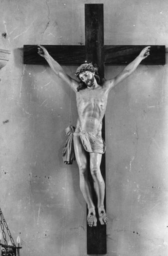 Statue : Christ en croix, bois sculpté, peint - © Ministère de la Culture (France), Médiathèque du patrimoine et de la photographie (objets mobiliers), tous droits réservés