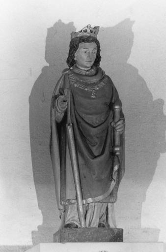 Statue : Saint Louis, pierre sculptée, peinte, dorée - © Ministère de la Culture (France), Médiathèque du patrimoine et de la photographie (objets mobiliers), tous droits réservés