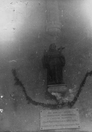 Statue : Saint François d'Assise, pierre sculptée, peinte - © Ministère de la Culture (France), Médiathèque du patrimoine et de la photographie (objets mobiliers), tous droits réservés