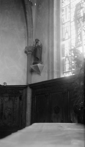 Groupe sculpté : Vierge à l'Enfant, pierre sculptée, peinte - © Ministère de la Culture (France), Médiathèque du patrimoine et de la photographie (objets mobiliers), tous droits réservés