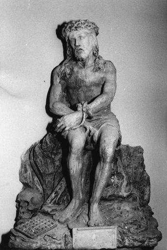Statue : Christ aux liens, pierre, sculptée, peinte - © Ministère de la Culture (France), Médiathèque du patrimoine et de la photographie (objets mobiliers), tous droits réservés