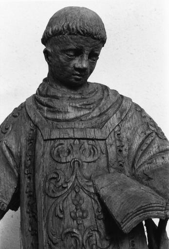 Statue : Saint Laurent, détail du visage, bois sculpté - © Ministère de la Culture (France), Médiathèque du patrimoine et de la photographie (objets mobiliers), tous droits réservés