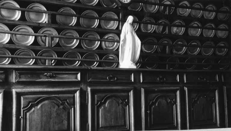 Vaisselier à six vantaux et six tiroirs, bois taillé - © Ministère de la Culture (France), Médiathèque du patrimoine et de la photographie (objets mobiliers), tous droits réservés