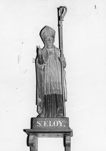 Statue : Saint Eloi, bois sculpté, peint, doré