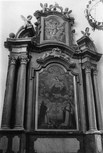 Retable, tableau, bas-relief : Saint Dominique et sainte Catherine de Sienne recevant le Rosaire, L'Assomption, retable architecturé à une travée surmontée d'un bas-relief et d'angelots, bois sculpté, peint, doré, huile sur toile