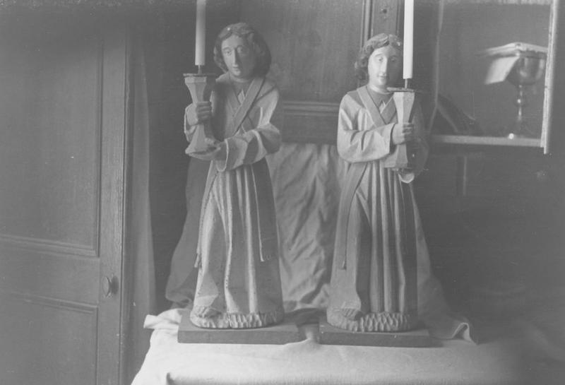 statuettes : anges en prière, vue générale - © Ministère de la Culture (France), Médiathèque du patrimoine et de la photographie (objets mobiliers), tous droits réservés