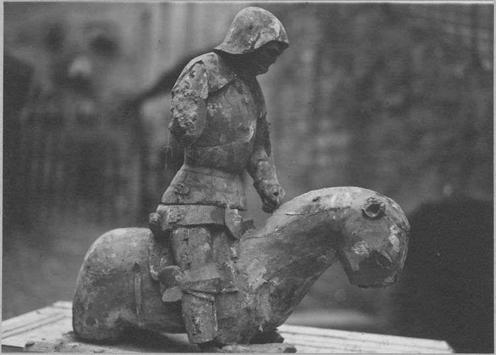 statue : Saint Georges à cheval - © Ministère de la Culture (France), Médiathèque du patrimoine et de la photographie, diffusion RMN-GP